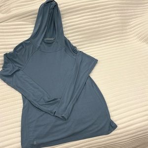 Free fly long sleeve hood sun shirt